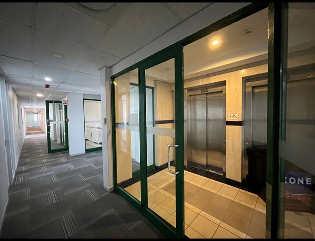 362M² OFFICE TO LET IN CLAREMONT